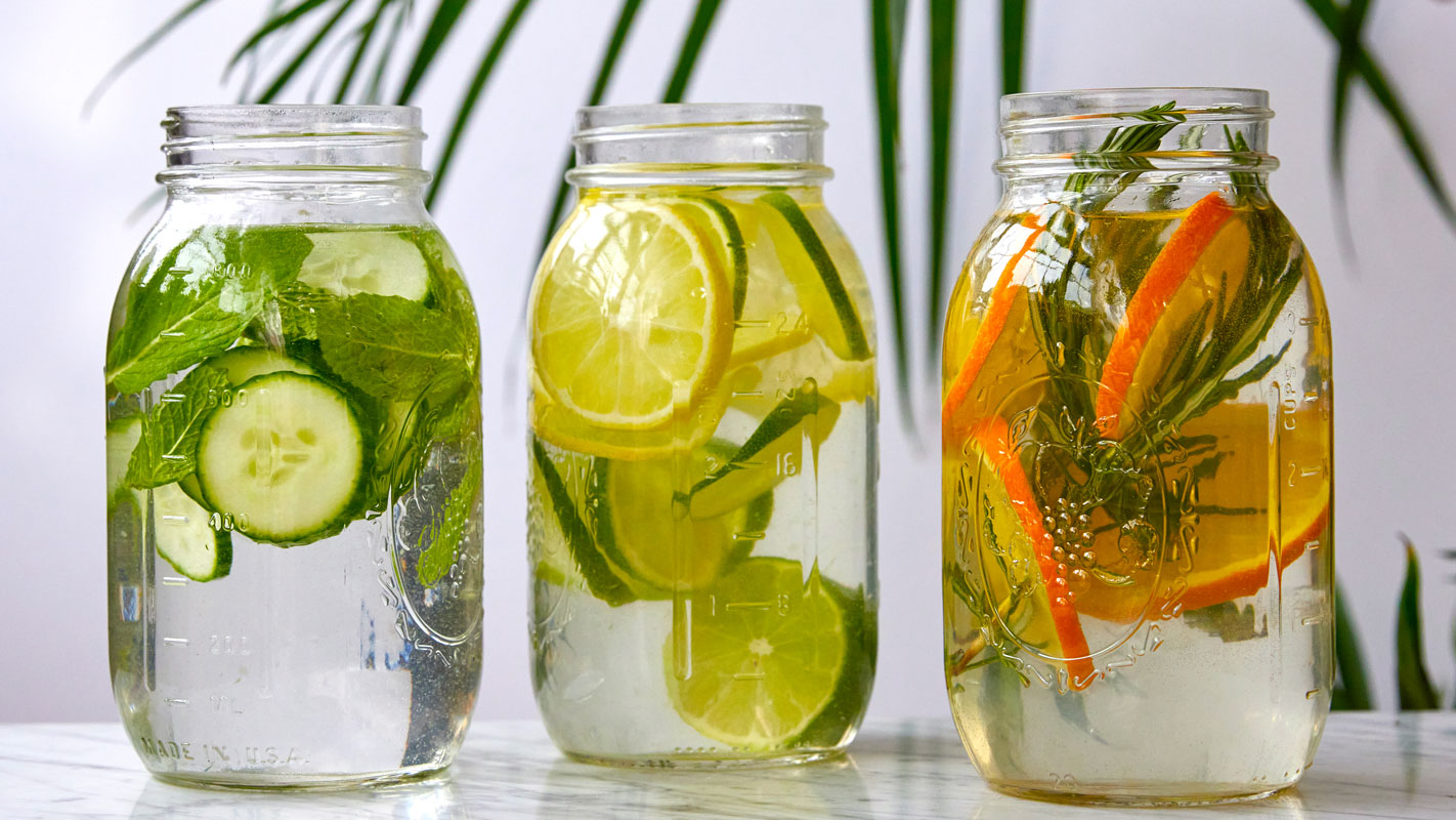 Infused Water Segar Setiap Hari: Resep Simpel dan Menyegarkan