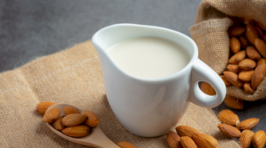 Manfaat Susu Almond dalam Menjaga Kesehatan Tulang dan Gigi